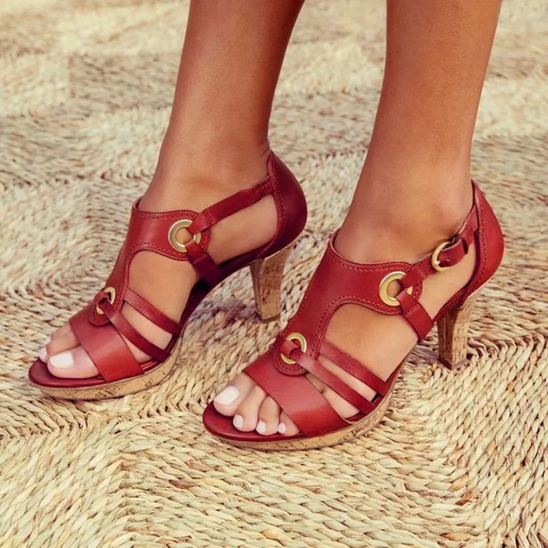 Sandali ariosi e chic