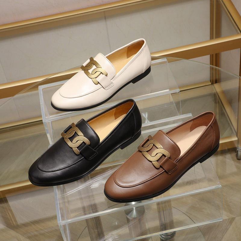 Mocassini piatti in pelle con fibbia nera Scarpe da donna