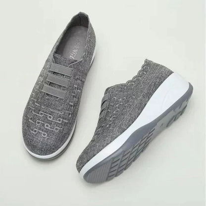 Scarpe da ginnastica con poggiapiedi per donne