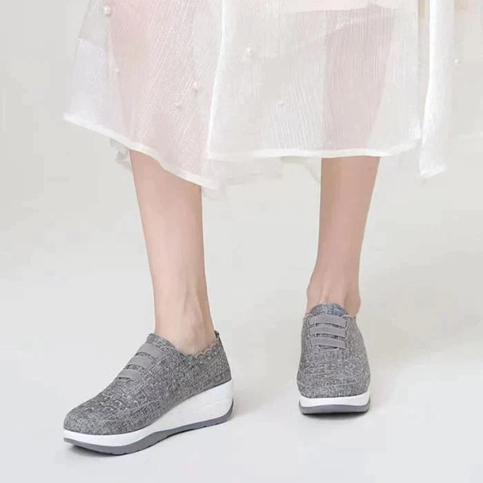 Scarpe da ginnastica con poggiapiedi per donne