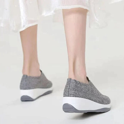 Scarpe da ginnastica con poggiapiedi per donne