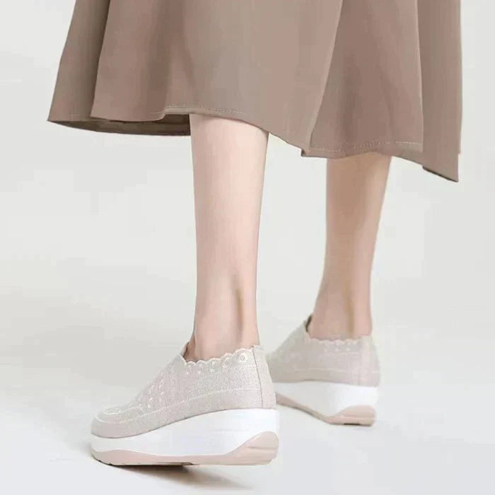 Scarpe da ginnastica con poggiapiedi per donne