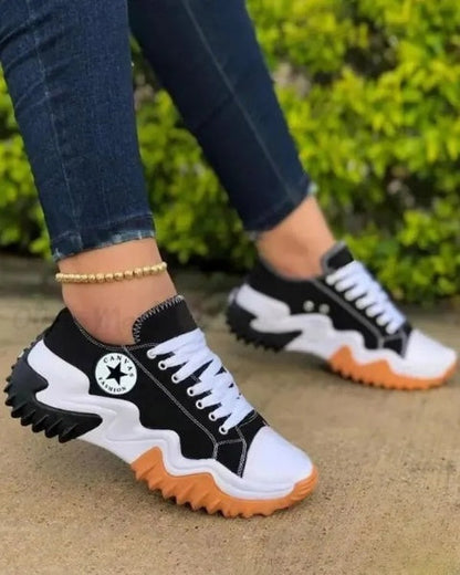 Ruth - Sneakers stringate Muffin con occhielli e inserti a contrasto