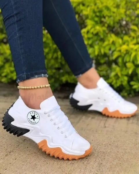 Ruth - Sneakers stringate Muffin con occhielli e inserti a contrasto