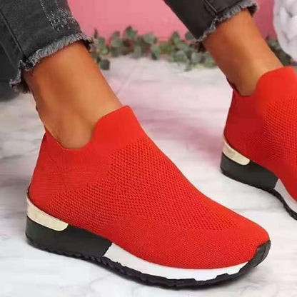 Scarpe basse eleganti ed elastiche