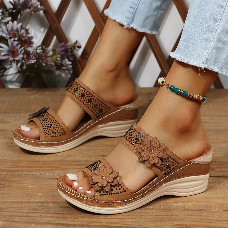 Pantofole da donna Pompe con zeppa