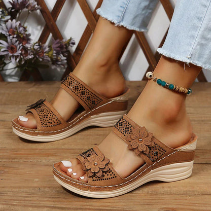 Pantofole da donna Pompe con zeppa