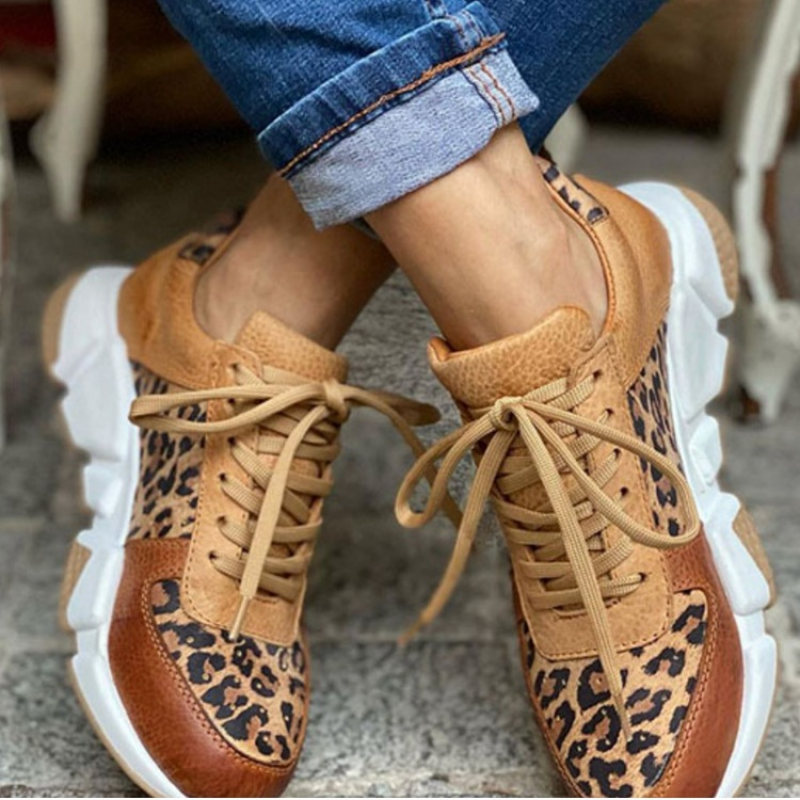 Sneakers ortopediche comode e alla moda