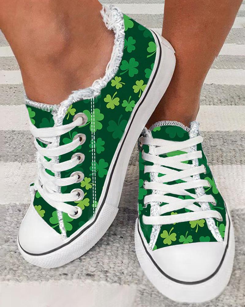 Scarpe da ginnastica con trifoglio verde