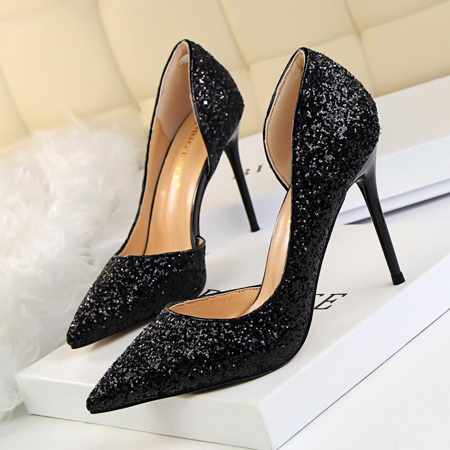 Scarpe da donna di lusso Donne sexy Pompe Scarpe con tacchi alti
