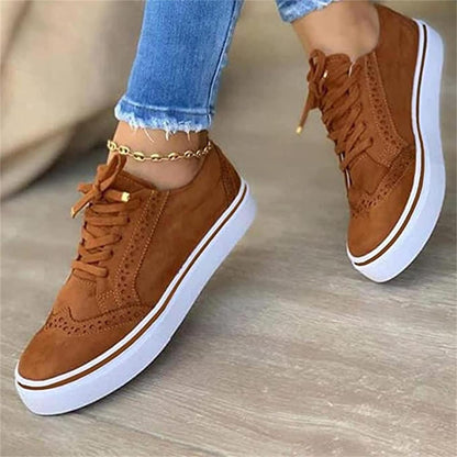 Scarpe da ginnastica fresche e alla moda