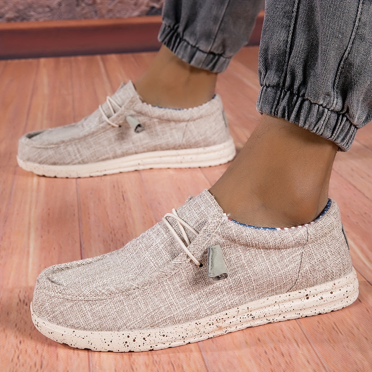 Scarpe comode e antiscivolo con lacci