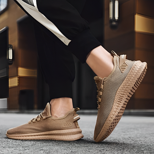 Scarpe da ginnastica da uomo semplici e ariose