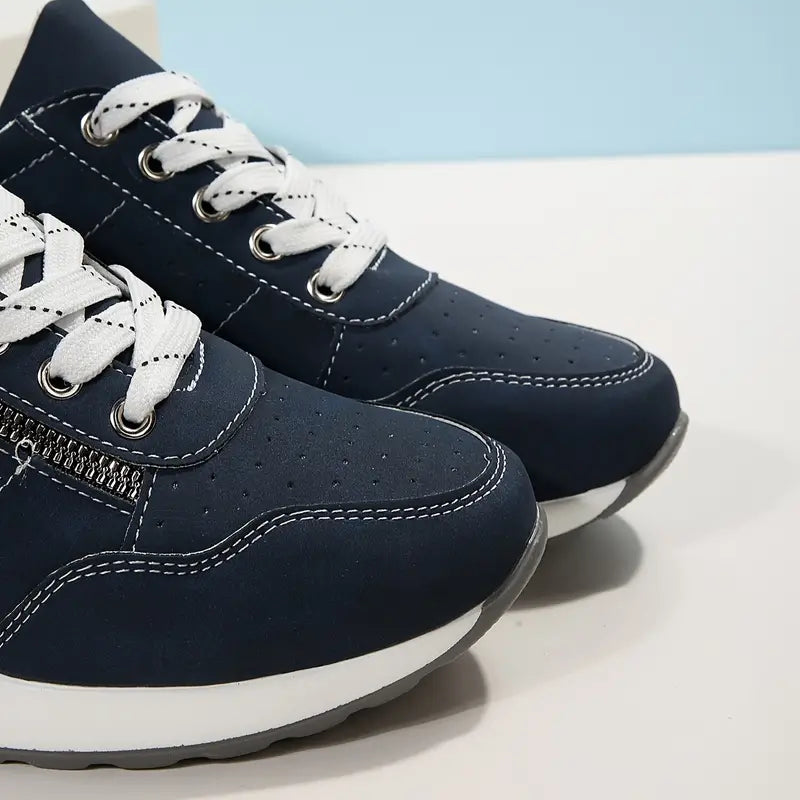 Comode scarpe sportive basse