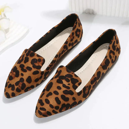 Scarpe a punta con stampa leopardo