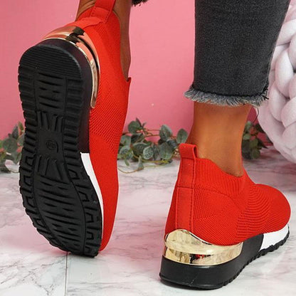 Scarpe basse eleganti ed elastiche