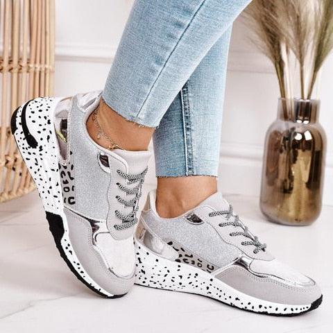 Sneakers casual allacciate con stampa leopardo glitterata