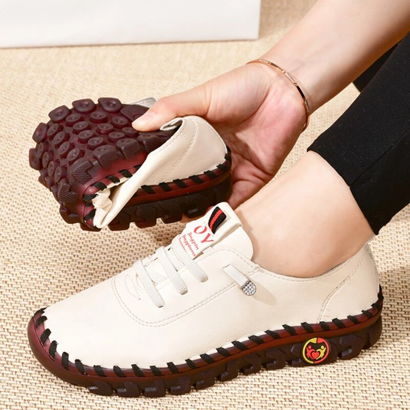 Scarpe ortopediche da donna con fondo morbido in pelle