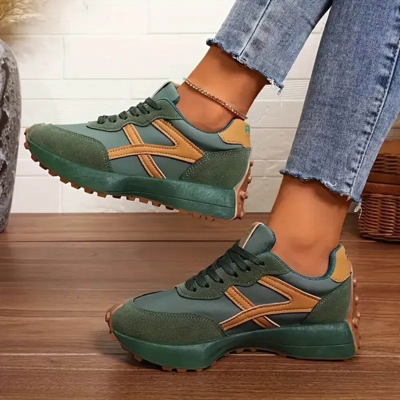 Sneakers estive ortopediche, sostenute e alla moda