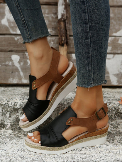 Sandali casual con piattaforma e punta aperta