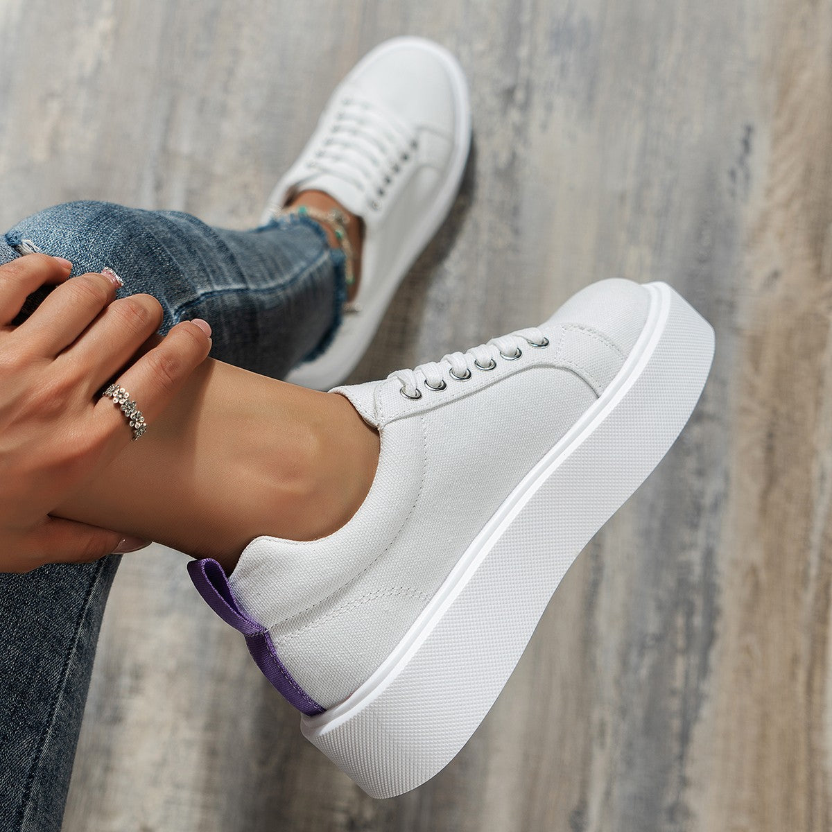 Sneakers ortopediche di tendenza e di sostegno
