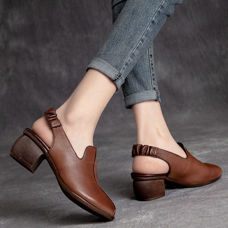 Scarpe retrò con tacco spesso e punta aperta