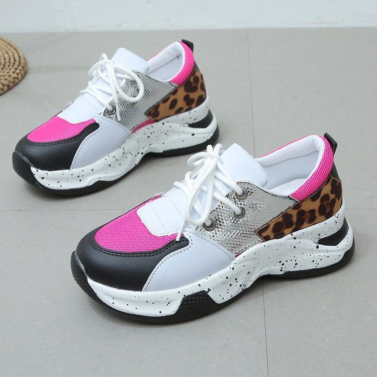 Sneakers ortopediche di tendenza e di sostegno