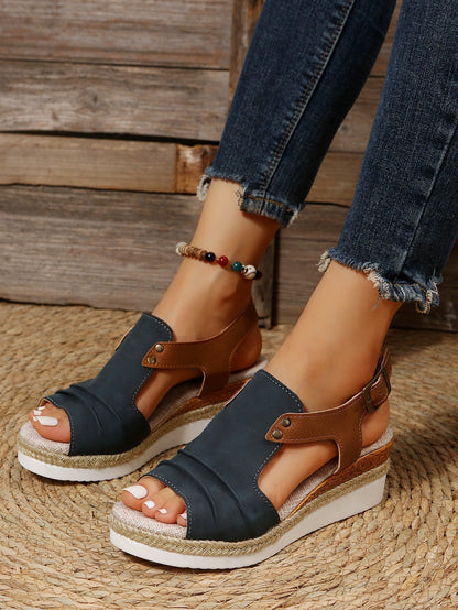 Sandali casual con piattaforma e punta aperta