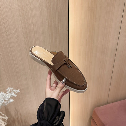 Scarpe casual slip-on glamour e alla moda