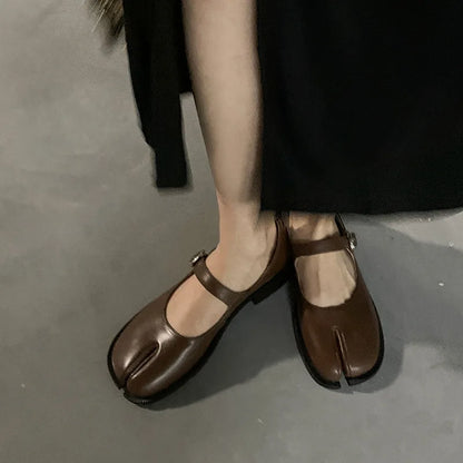 Punte spaccate in vera pelle Mary Janes