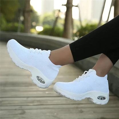 Scarpe da ginnastica ortopediche alla moda e di sostegno