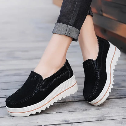 Scarpe da ginnastica ortopediche alla moda e di sostegno