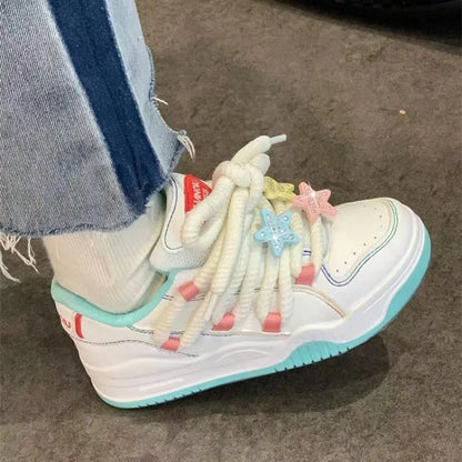 Scarpe da ginnastica fresche e alla moda