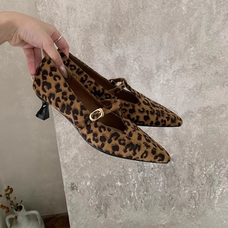 Tacchi ortopedici casual e di sostegno