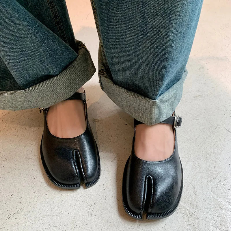 Punte spaccate in vera pelle Mary Janes