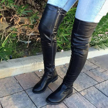 Scarpe di sostegno eleganti e dettagliate