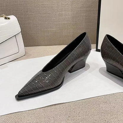 Tacchi ortopedici alla moda e di sostegno