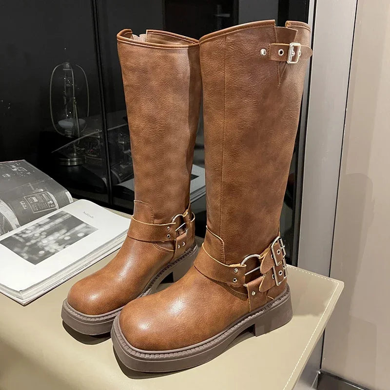 Tacchi ortopedici di sostegno e alla moda
