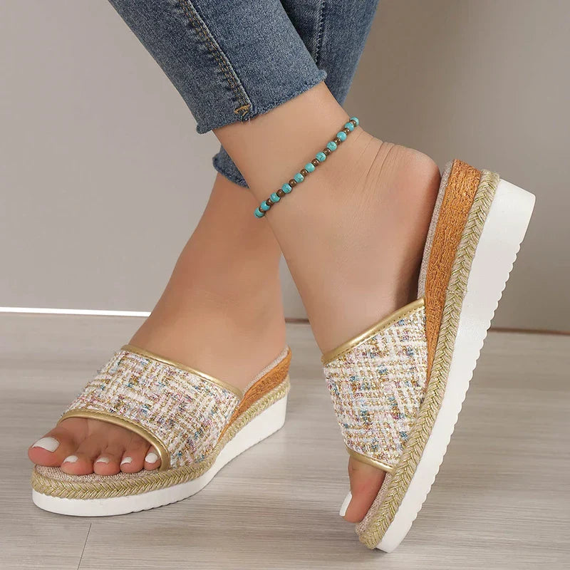 Sandali con plateau da donna