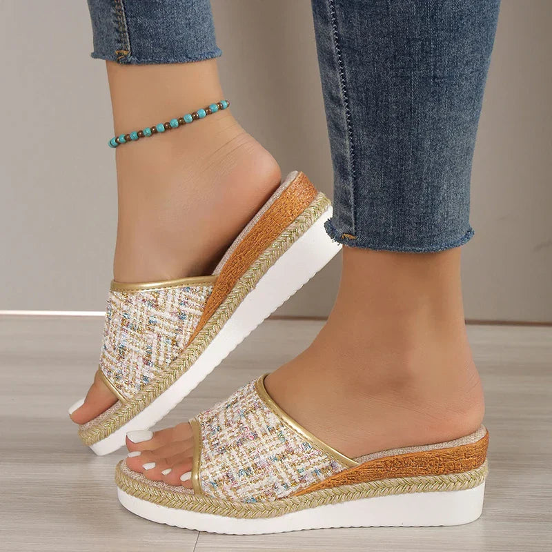 Sandali con plateau da donna
