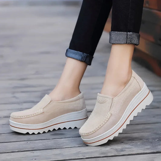 Scarpe da ginnastica ortopediche alla moda e di sostegno