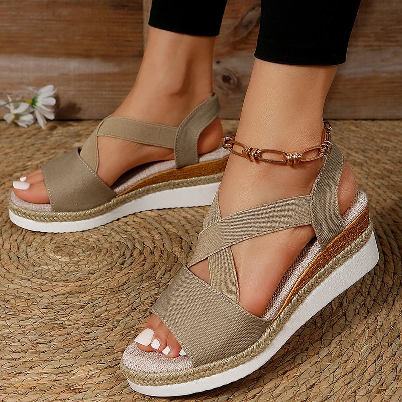 Sandali casual da donna con cinturino incrociato