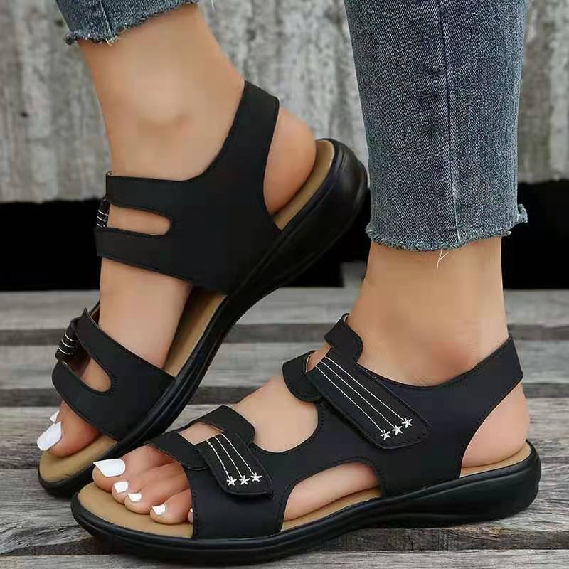 Sandali con zeppa con gancio