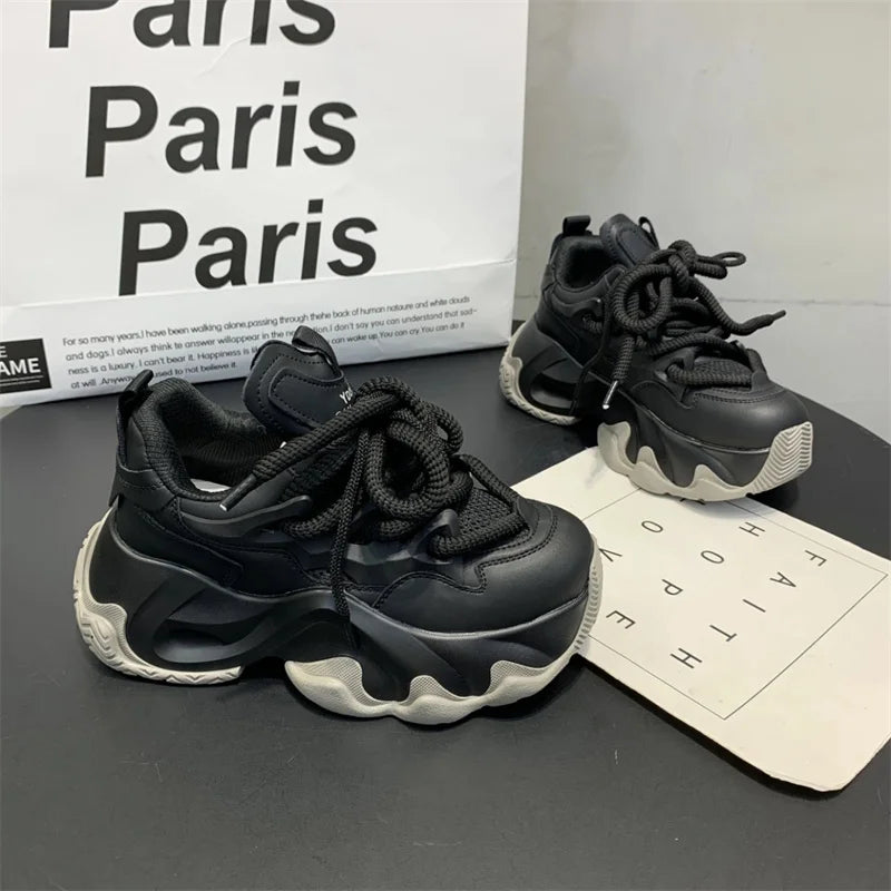 Scarpe da ginnastica ortopediche alla moda e di sostegno