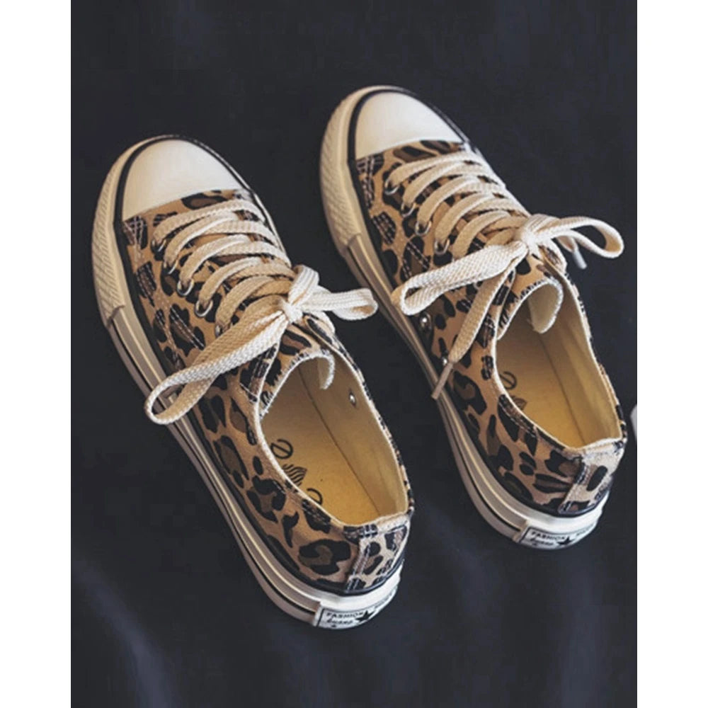 Scarpe da ginnastica ortopediche sostenibili e alla moda