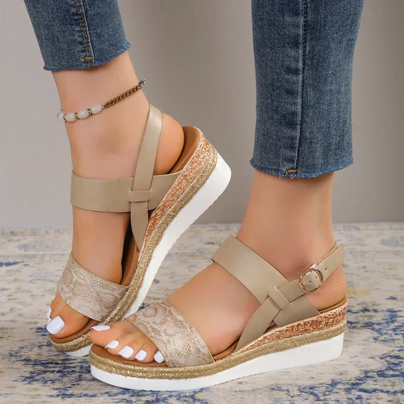 Sandali con zeppa per donna