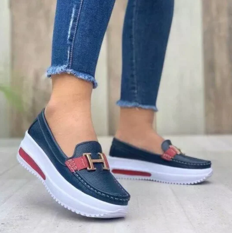Scarpe vibranti e classiche