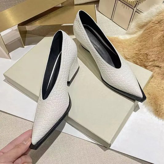 Tacchi ortopedici alla moda e di sostegno