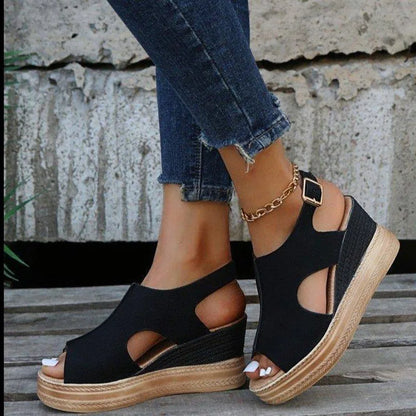Sandali con zeppa dorata glitterata
