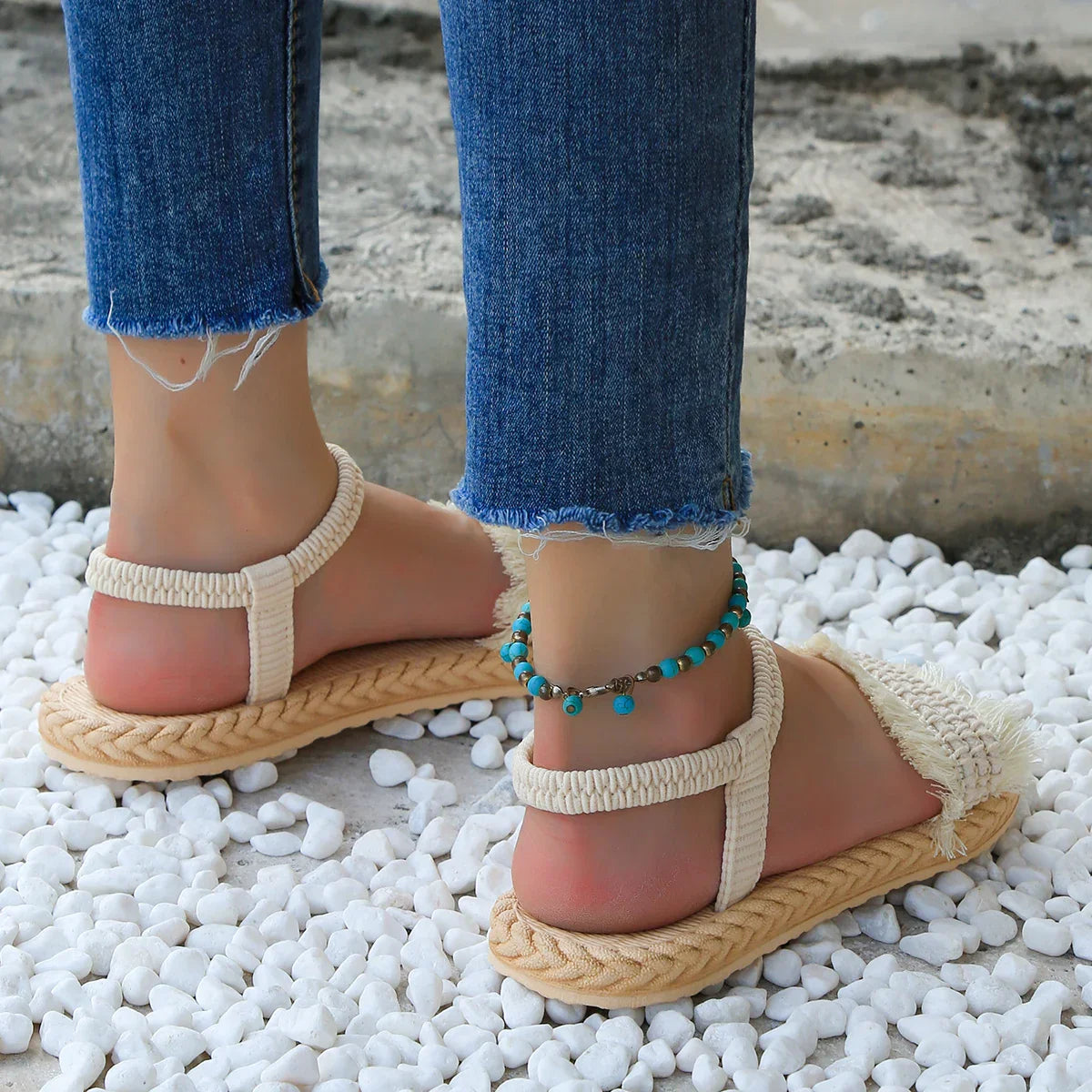 Sandali eleganti e leggeri per l'estate